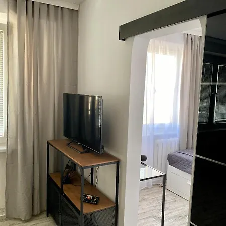 123 Aurora Μπίντγκοστς