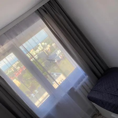 123 Aurora Μπίντγκοστς